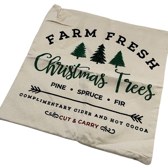 Unused Set of 2 Farmhouse Christmas Tree Holiday Pillow Covers - Picture 3 of 4